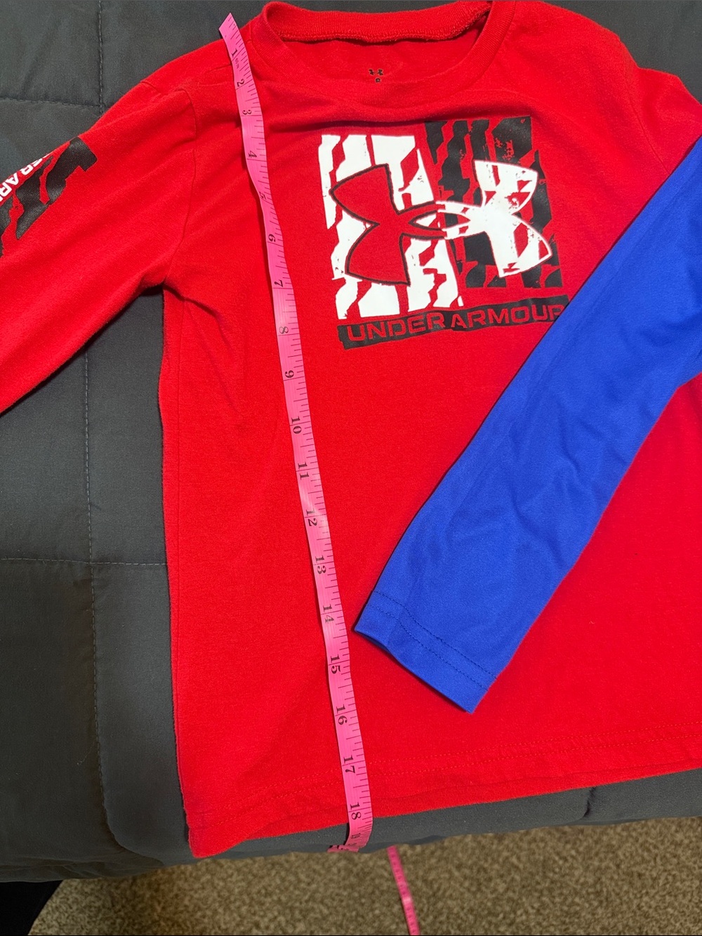 Under Armour Red & Blue Long Sleeve Active Tees - Boys - Picture 8 of 9